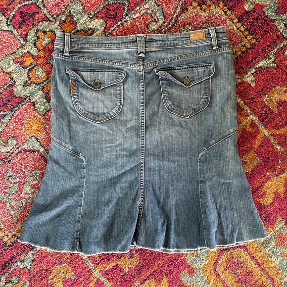 Paige | Women's Medium Blue Denim Pico Jean Skirt, trumpet flare, pockets, sz 32 - Picture 8 of 13